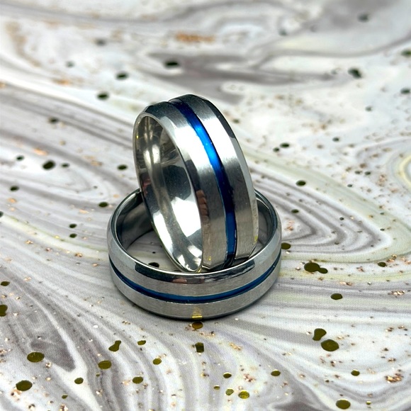8mm Silver and Blue Stainless Steel Ring - Picture 4 of 4